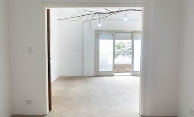 VENTA EN V. BALLESTER - PH C/TERRAZA a REFACCIONAR