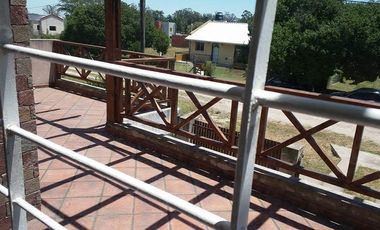Casa en venta de 3 dormitorios c/ cochera en Los Acantilados