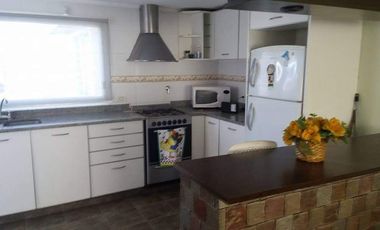 Casa en venta de 3 dormitorios c/ cochera en Los Acantilados