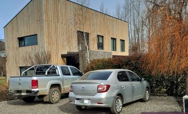 Casa en venta de 3 dormitorios c/ cochera en San Martin de los Andes