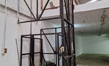 VENTA DEPÓSITO/ GALPÓN CON OFICINAS