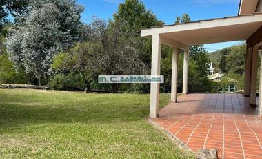 AT155. CUESTA BLANCA. ZONA DIQUECITO. 8PAX.