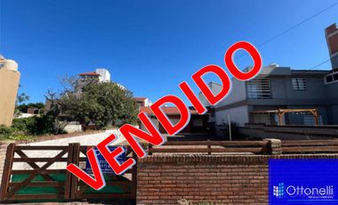 Casa en venta de 2 dormitorios c/ cochera en Costa Azul