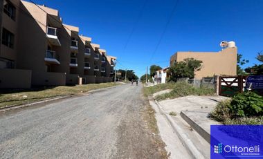 Casa en venta de 2 dormitorios c/ cochera en Costa Azul