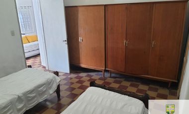 Casa en alquiler temporario de 2 dormitorios c/ cochera en Villa Cura Brochero