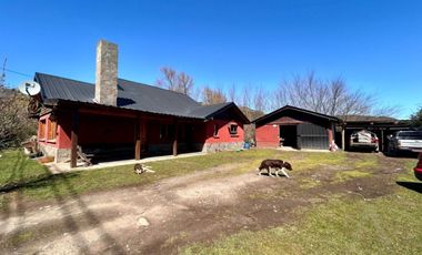 FINA PATAGONIA. Casa en venta de 3 dormitorios c/ cochera en San Martin de los Andes