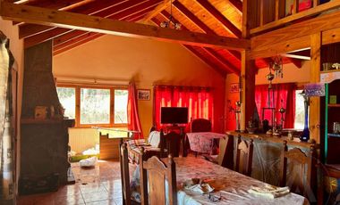 FINA PATAGONIA. Casa en venta de 3 dormitorios c/ cochera en San Martin de los Andes