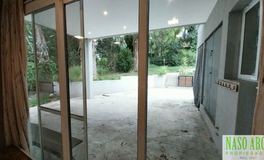 RETASADA - Propiedad de primer nivel en venta en Sierra de los Padres. Gas Nat.