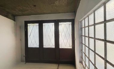CASA - ZONA COMERCIAL