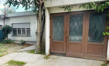 CASA - ZONA COMERCIAL