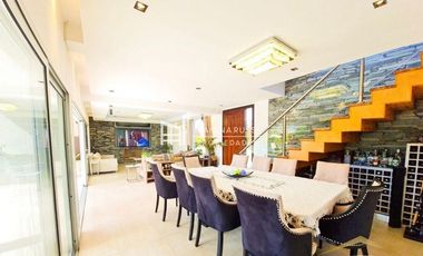 Casa en alquiler de 4 dormitorios c/ cochera en Nordelta Los Lagos