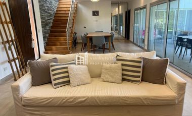 Casa en alquiler de 4 dormitorios c/ cochera en Nordelta Los Lagos