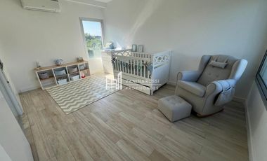 Casa en alquiler de 4 dormitorios c/ cochera en Nordelta Los Lagos