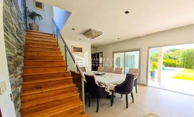 Casa en alquiler de 4 dormitorios c/ cochera en Nordelta Los Lagos