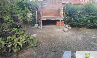 Casa en alquiler temporario de 2 dormitorios c/ cochera en San Lorenzo