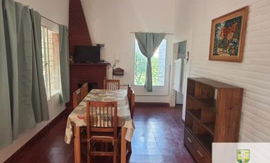 Casa en alquiler temporario de 2 dormitorios c/ cochera en San Lorenzo