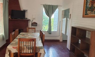 Casa en alquiler temporario de 2 dormitorios c/ cochera en San Lorenzo
