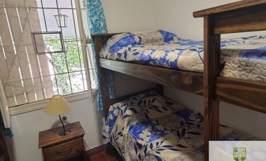 Casa en alquiler temporario de 2 dormitorios c/ cochera en San Lorenzo