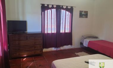 Casa en alquiler temporario de 2 dormitorios c/ cochera en San Lorenzo
