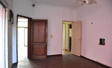 Casa De 3 Dormitorios A La Venta Plaza España