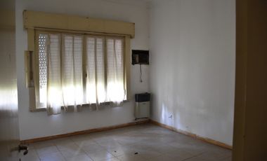 Casa De 3 Dormitorios A La Venta Plaza España
