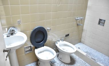 Casa De 3 Dormitorios A La Venta Plaza España