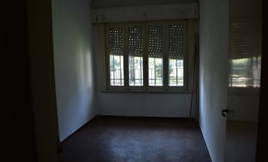 Casa De 3 Dormitorios A La Venta Plaza España