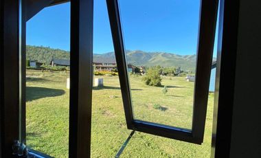 FINA PATAGONIA. Casa en venta de 2 dormitorios en San Martin de los Andes
