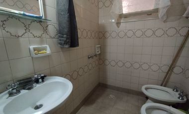Oportunidad. Venta Chalet 3 ambientes con garaje y quincho