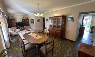 VENTA casa con parque y cochera Punta Mogotes Mar del Plata 4 ambientes