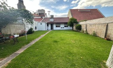 VENTA casa con parque y cochera Punta Mogotes Mar del Plata 4 ambientes