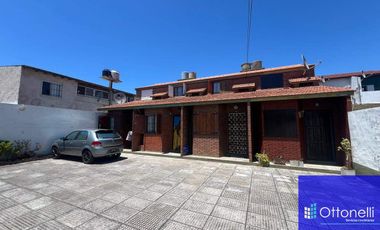 Dúplex en venta de 2 dormitorios c/ cochera en Mar del Tuyú