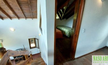 OPORTUNIDAD!! Casa en venta en Sierra de los Padres con gas natural.