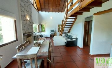 OPORTUNIDAD!! Casa en venta en Sierra de los Padres con gas natural.