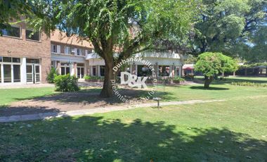 Departamento en venta de 2 ambientes en Hindú Club