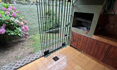 Dúplex en alquiler temporario de 3 dormitorios c/ estacionamiento