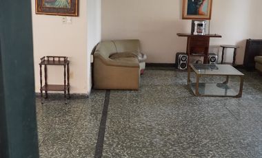Propiedad Alquiler/Venta Av Aconquija 1era. Cuadra Terreno de 15 x 50 mts. en YB