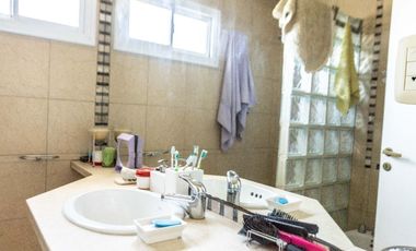 Departamento en venta de 2 dormitorios c/ cochera en La Falda