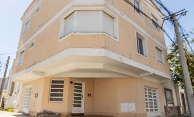 Departamento en venta de 2 dormitorios c/ cochera en La Falda