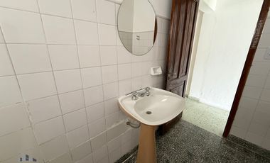 Casa en Venta en Los Perales – Ubicación Ideal para Vivir o Invertir