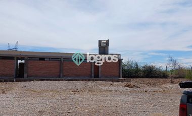 Galpón en alquiler de 700 m2 y Oficinas de 300 m2, en Pampa Blanca, Sobre RN 34