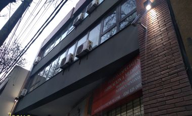 Excelente departamento tipo dúplex en venta en microcentro