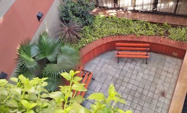 Excelente departamento tipo dúplex en venta en microcentro