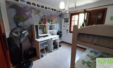 OPORTUNIDAD!!! Importante chalet en venta en Sierra de los Padres. Gas Natural