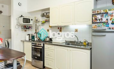Departamento en venta de 3 dormitorios con cochera en Microcentro