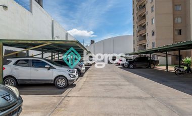 Departamento en venta de 3 dormitorios con cochera en Microcentro