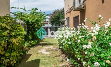 Departamento en venta de 3 dormitorios con cochera en Microcentro