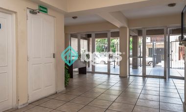 Departamento en venta de 3 dormitorios con cochera en Microcentro