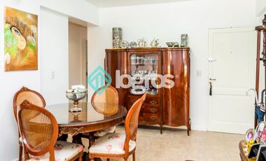 Departamento en venta de 3 dormitorios con cochera en Microcentro