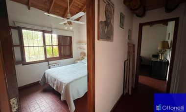 Casa en venta de 3 dormitorios c/ cochera en Costa Azul